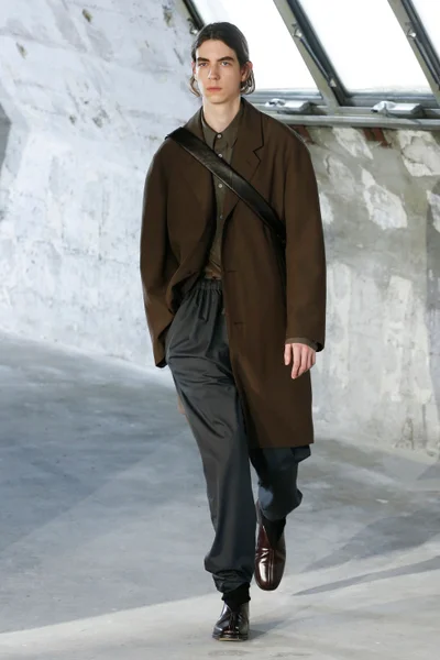 Look 4